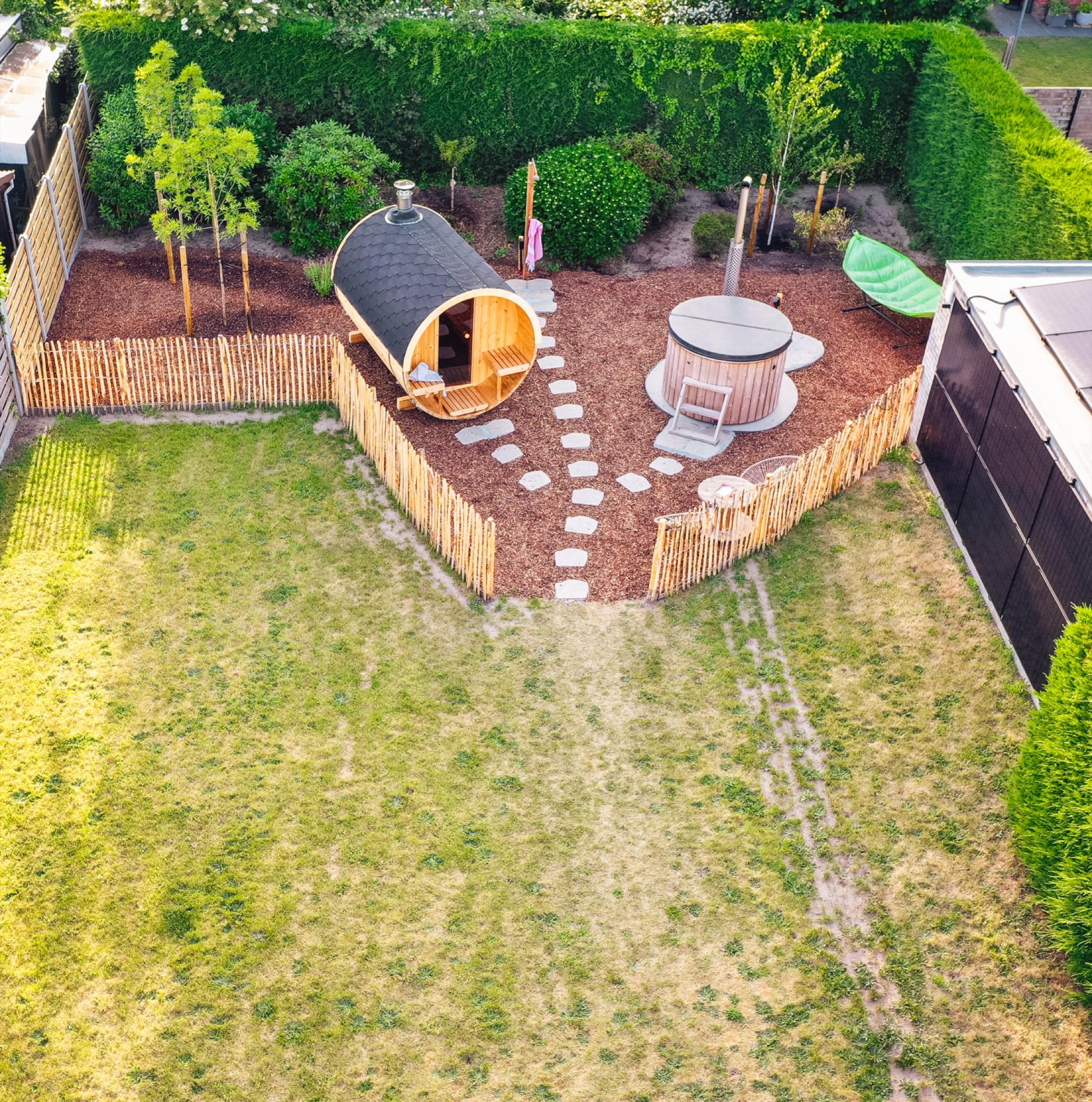 Luchtfoto van ZenZalea en de tuin